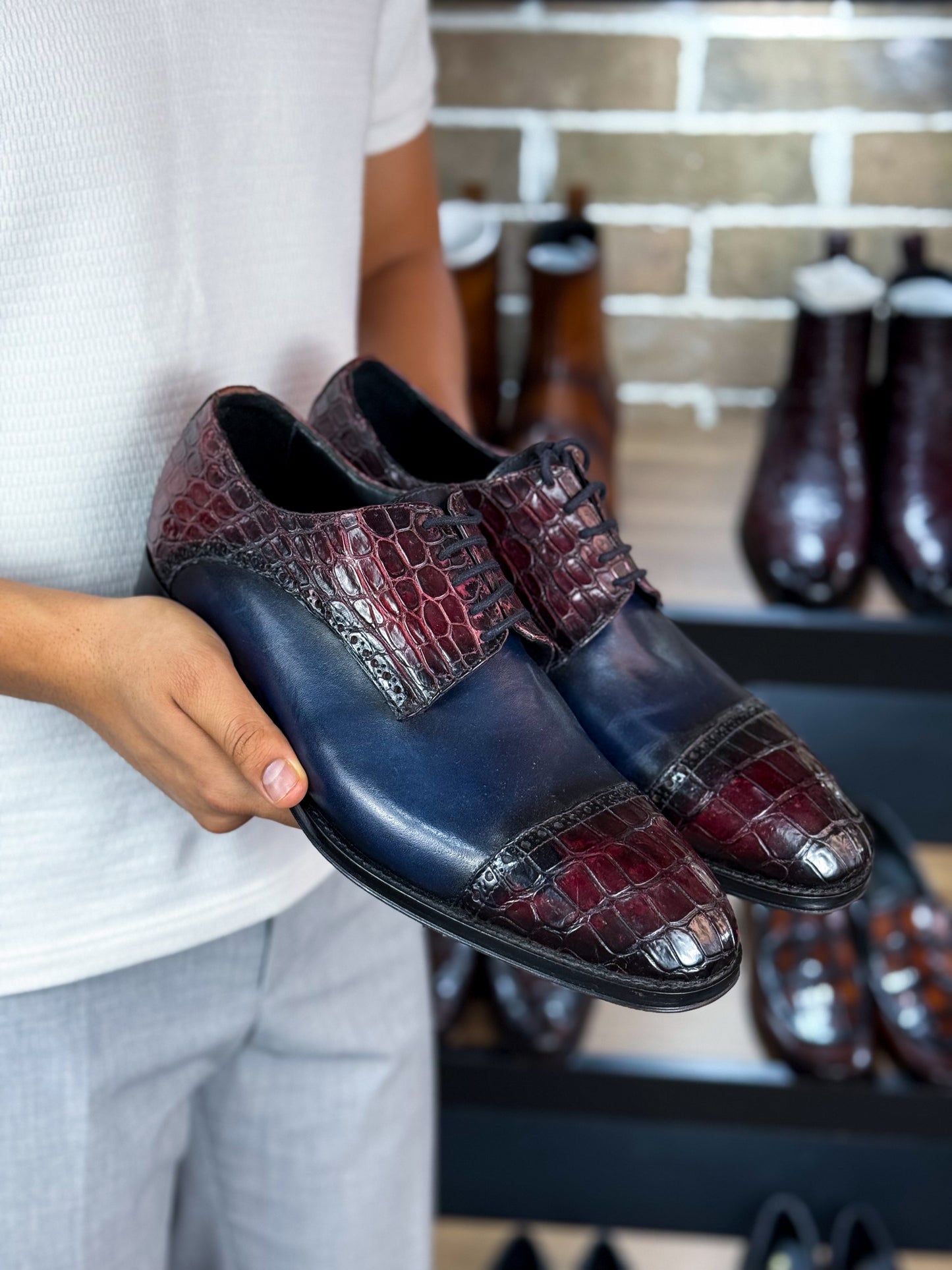 BLUE AND RED CROCO & LEATHER SAUL