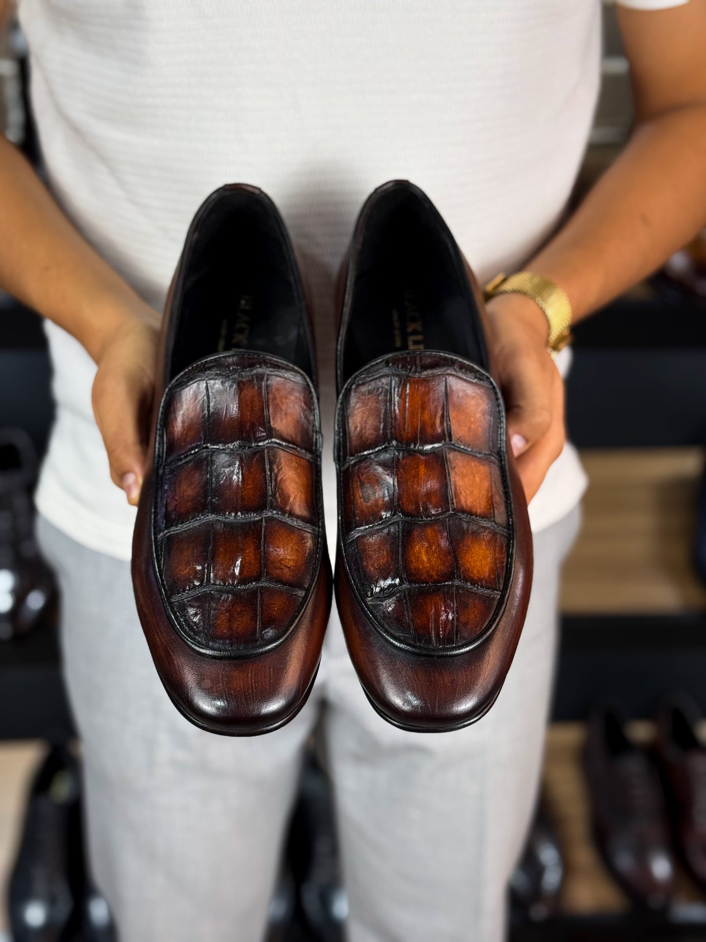 RICHARD CROCO & LEATHER BROWN