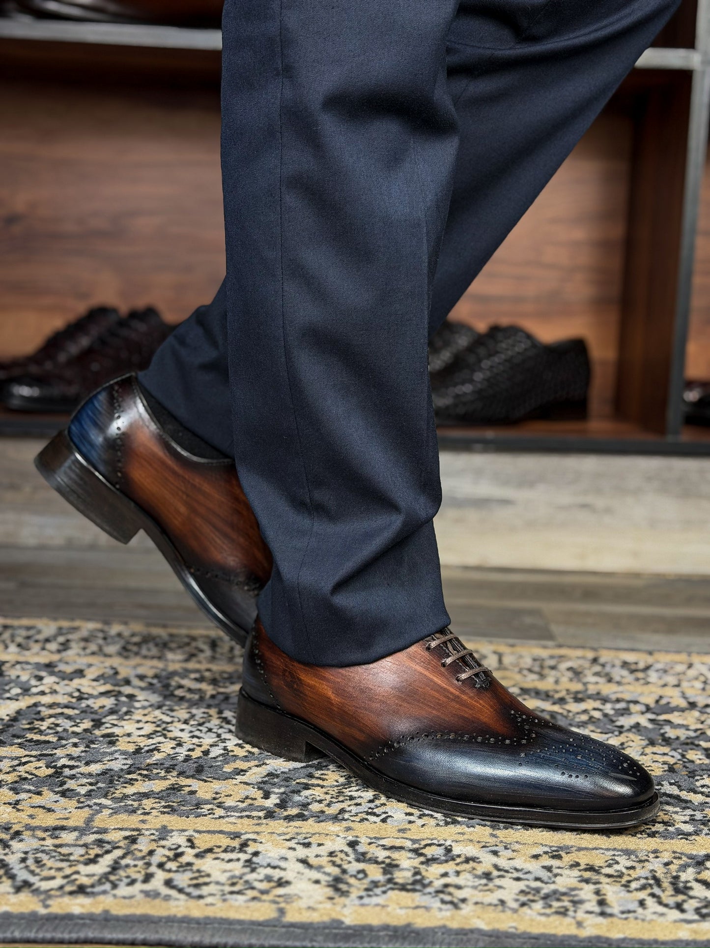 CESAR WHOLECUT ITALIA BROWN & BLUE
