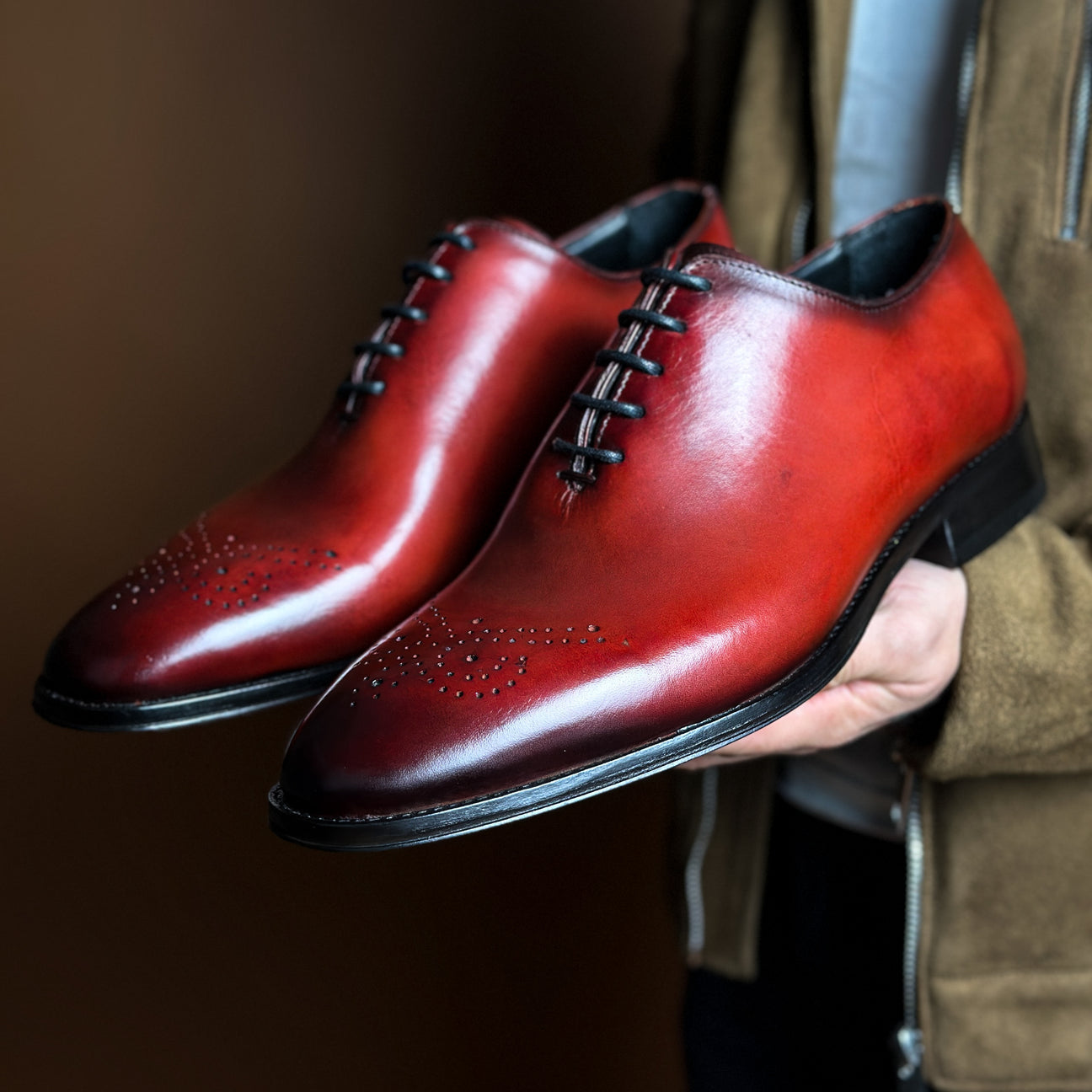 RED WHOLECUT HUGO