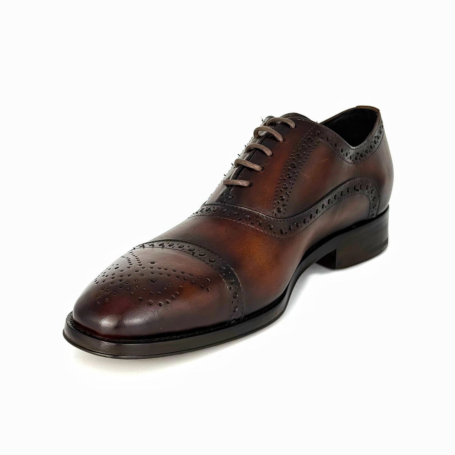 BROWN LEATHER CARTER