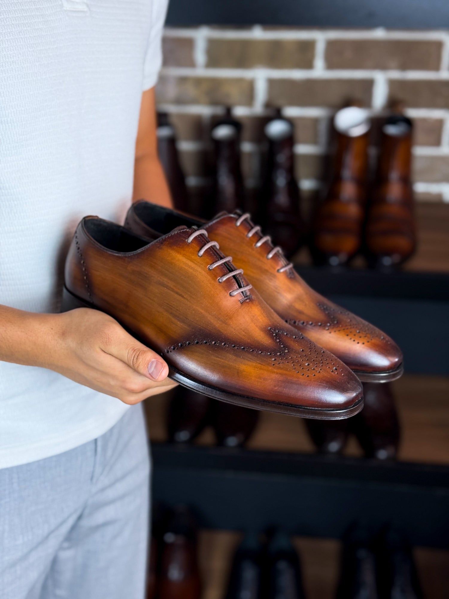 CESAR LEATHER BROWN ITALIA