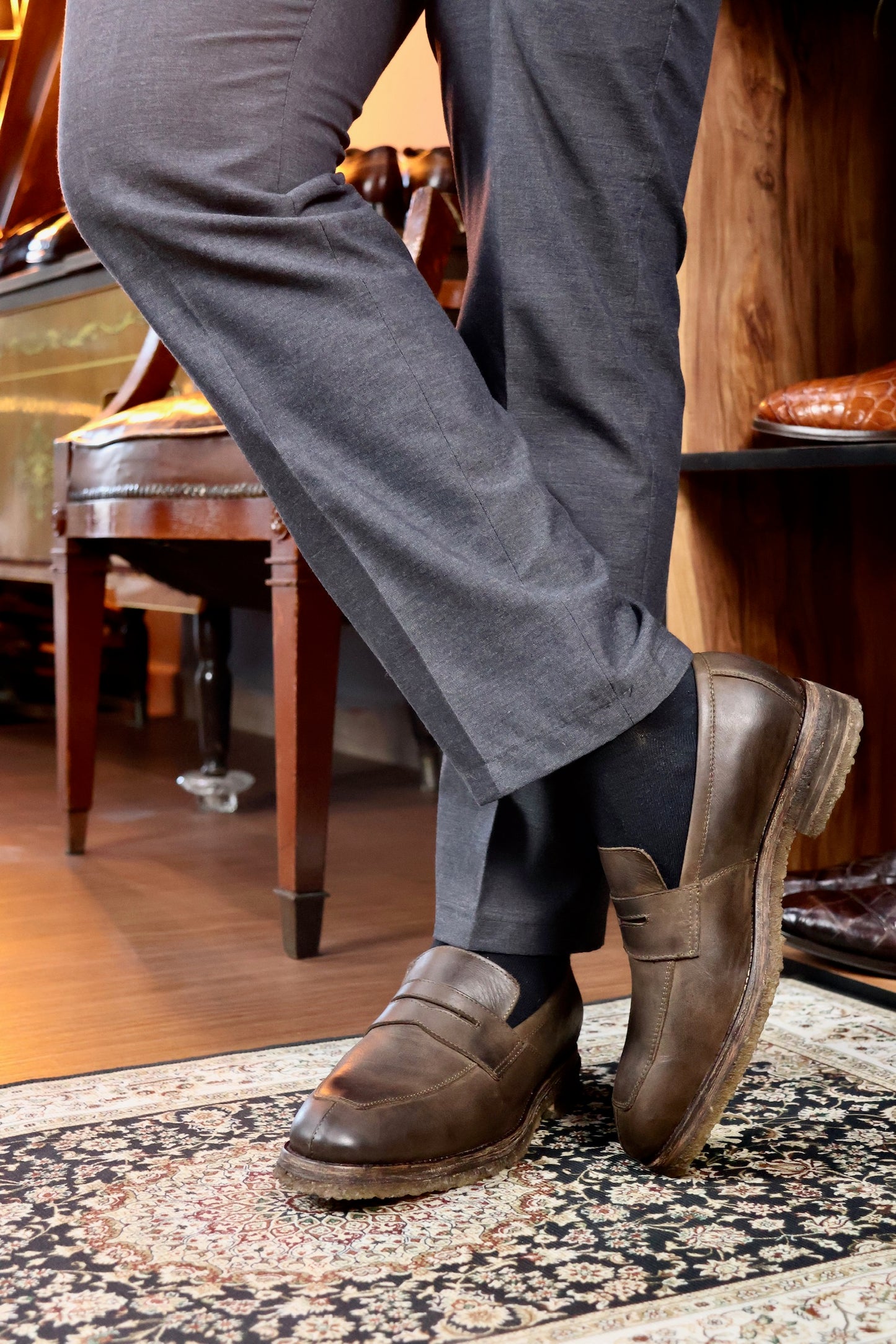 DORIAN PIEL CREZY DARK BROWN  W/DOBLE SUELA CREPÉ