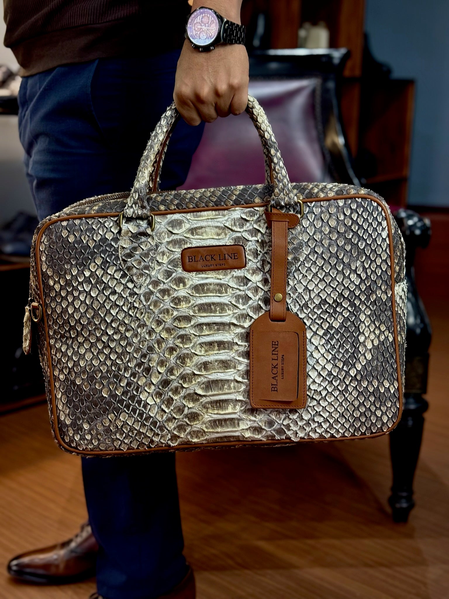 NATURAL PYTHON CASE