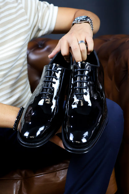 BLACK CHAROL WHOLECUT HUGO