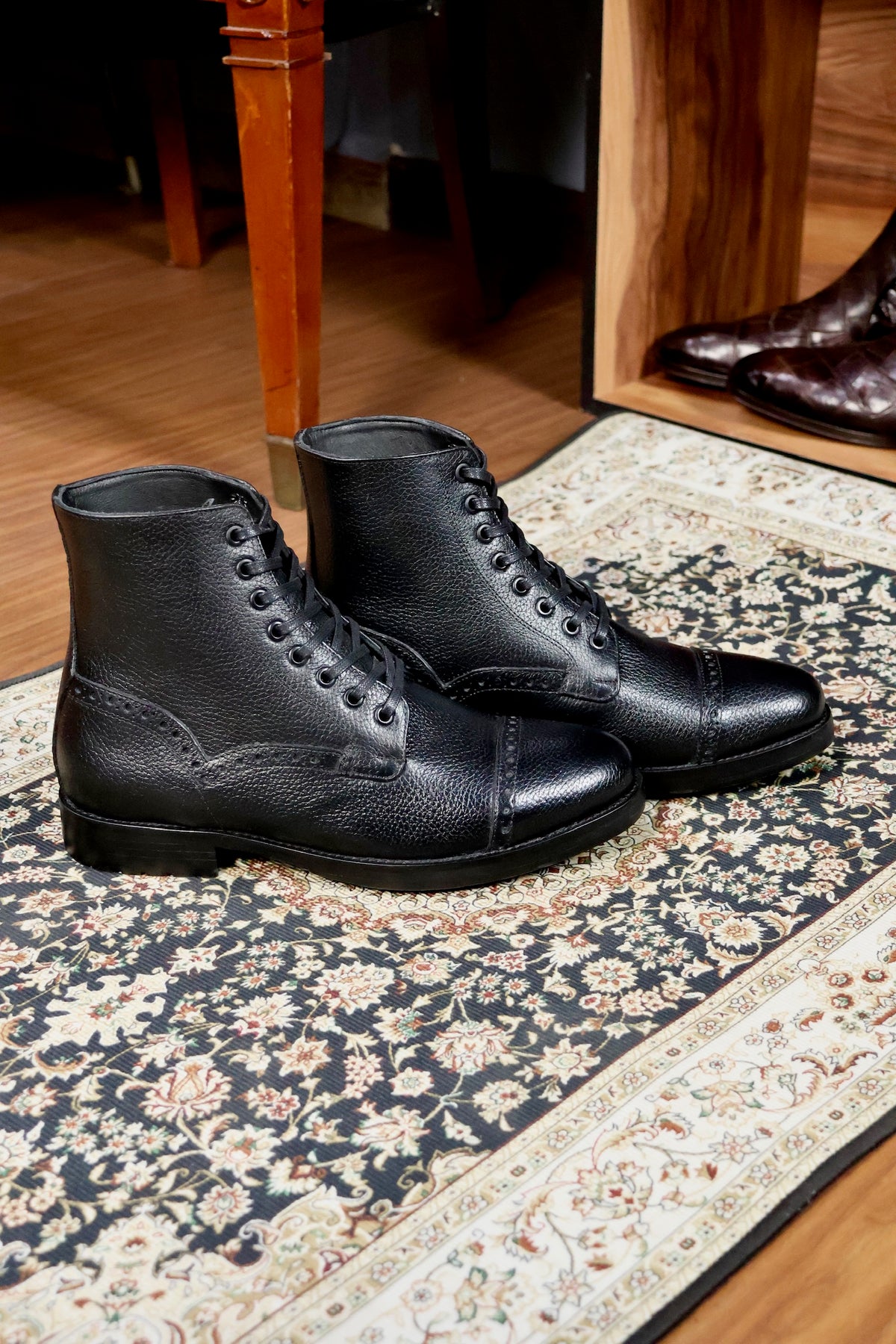 MAURO FLOATER BLACK (TRACK)