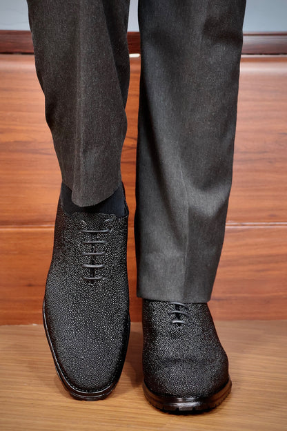 HUGO WHOLECUT MANTARRAYA BLACK (TRACK)