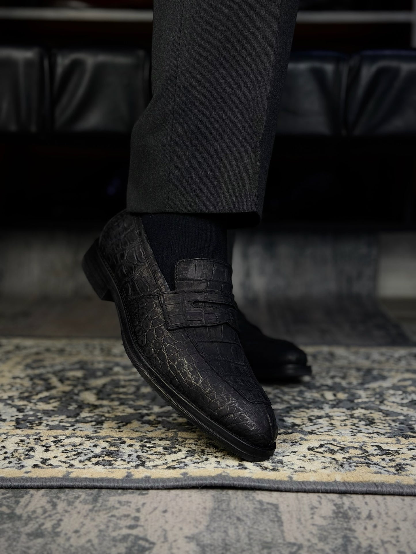 DORIAN COCODRILO BLACK NOBUCK