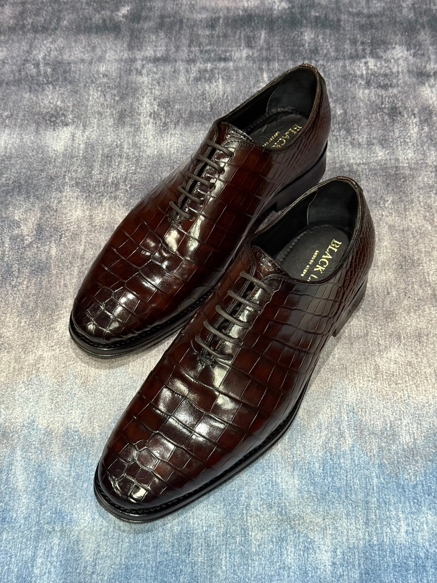 HUGO WHOLECUT COCODRILO NILOTICUS