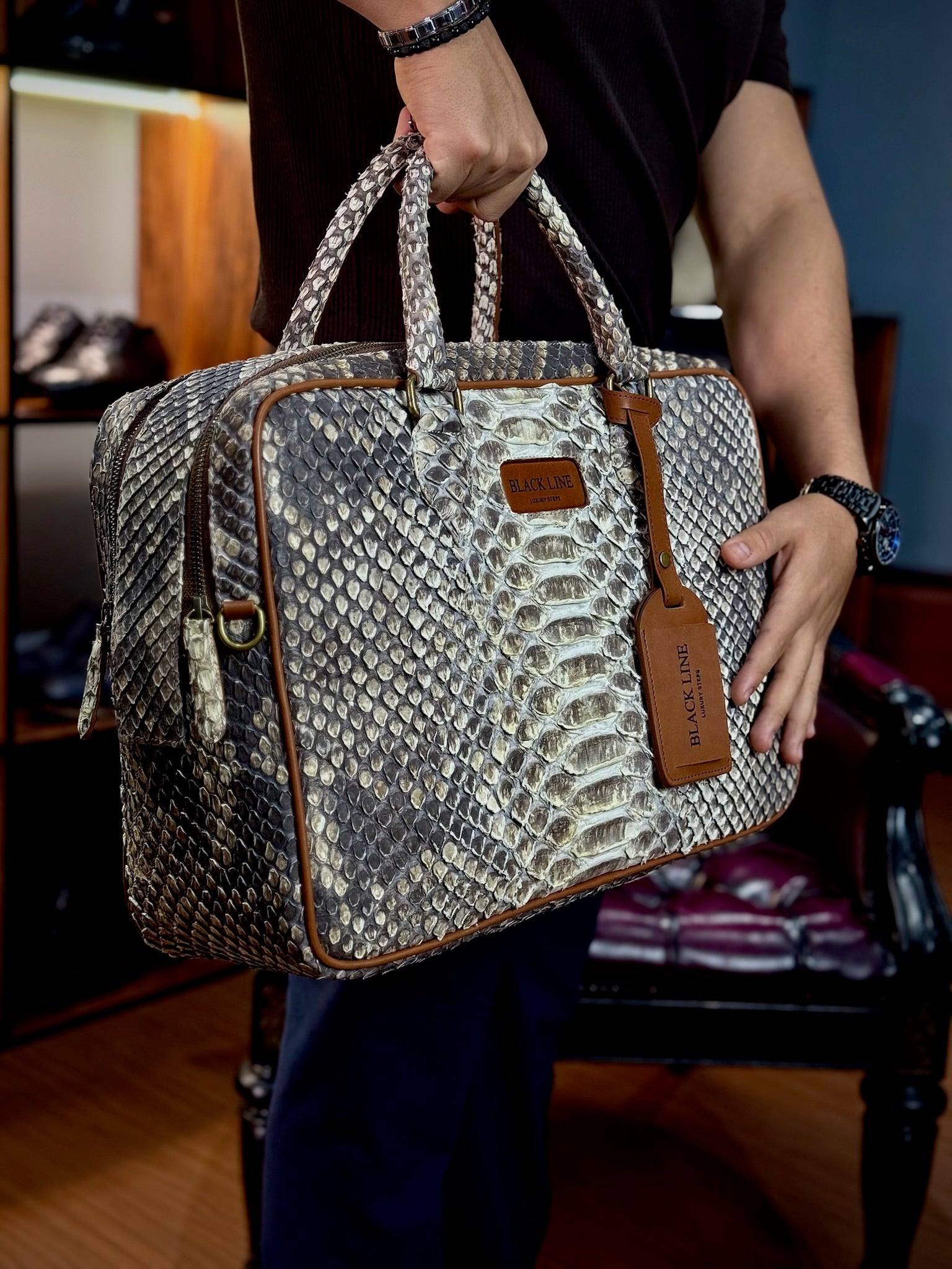 NATURAL PYTHON CASE