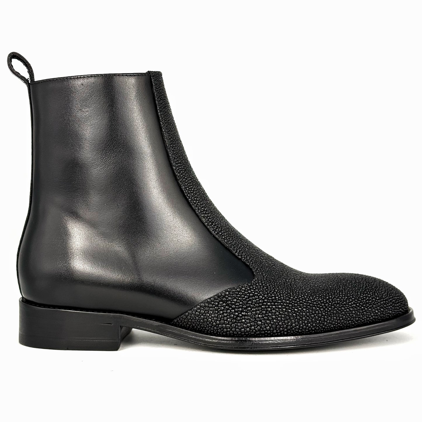 BLACK LEATHER & STINGRAY DILAN