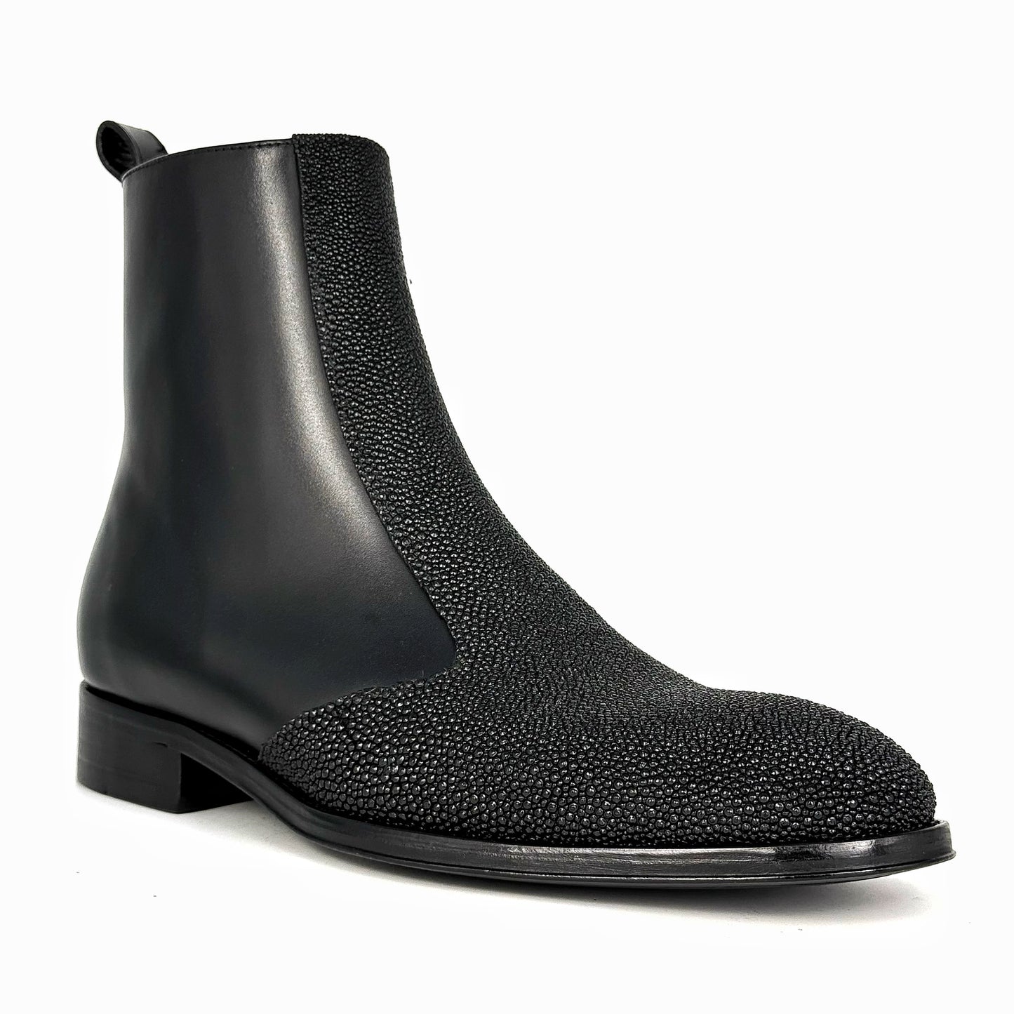 BLACK LEATHER & STINGRAY DILAN